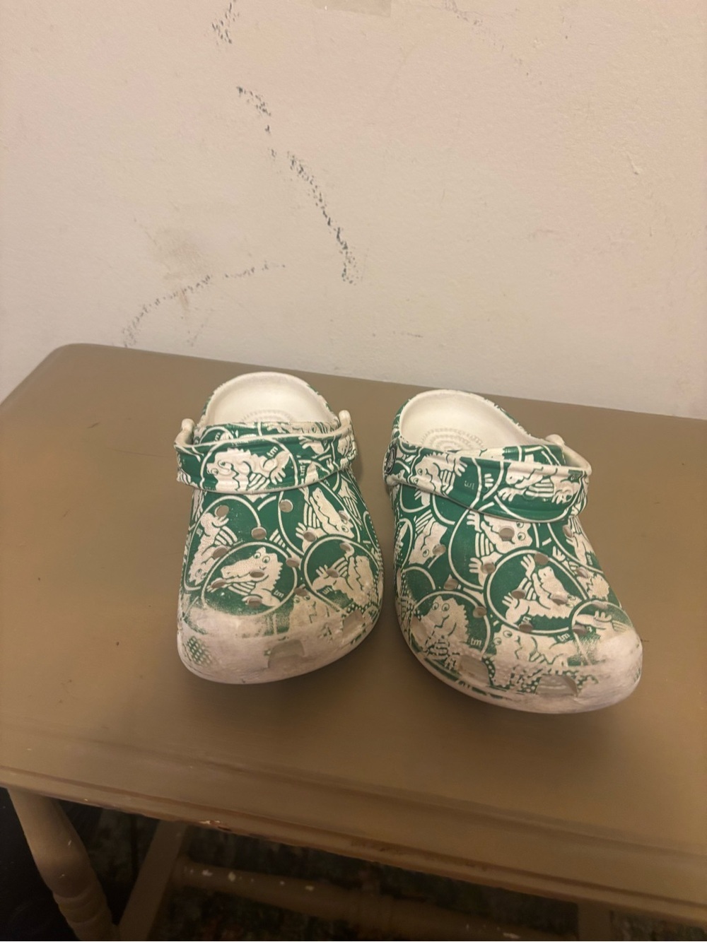 CROCS Kids Green and White Patterned Clogs